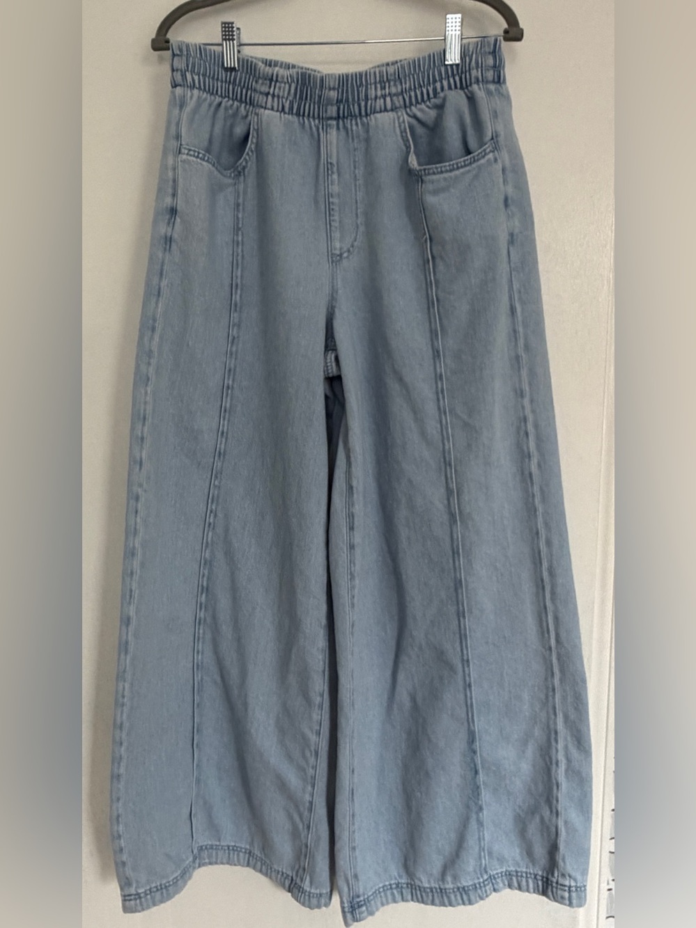 Universal Thread Light Blue Wide-Leg Jeans with Elastic Waist